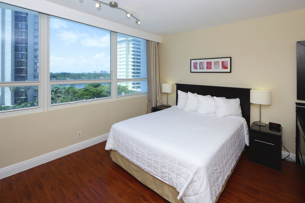 Hôtel Castle Beach By New Point Miami à Miami Beach Extérieur photo
