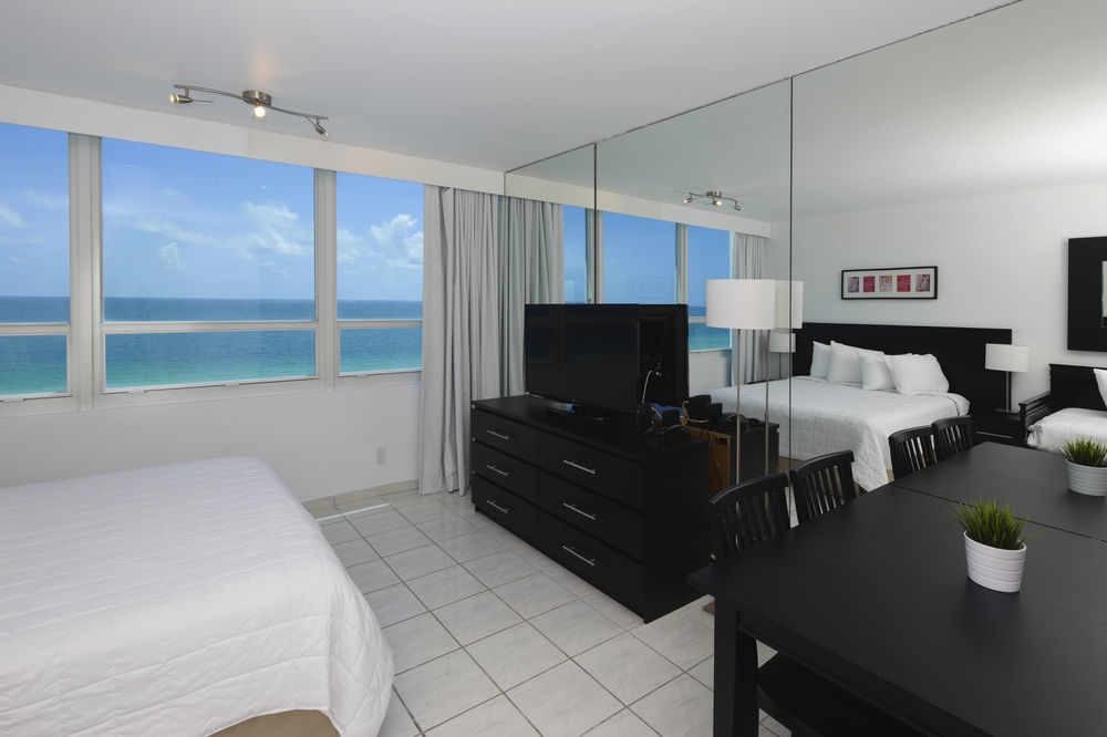 Hôtel Castle Beach By New Point Miami à Miami Beach Extérieur photo